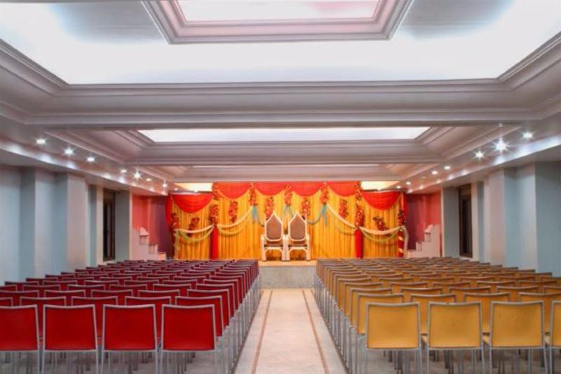 Hotel Ram International بونديتْشيري المظهر الخارجي الصورة