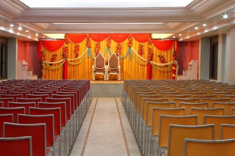 Hotel Ram International بونديتْشيري المظهر الخارجي الصورة